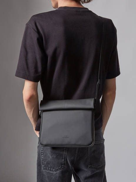 Cross Body Tas Ucon acrobatics Zwart accessoire I ander zicht 1